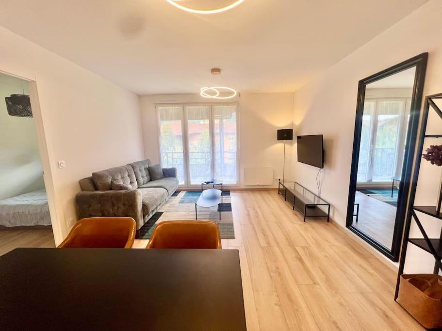 T3 Carducci Terrasse Apartment Бонвил Екстериор снимка